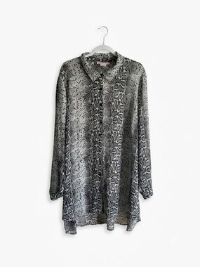 In Every Story Snakeskin Button Down Tunic Top Grey High Low Blouse 2X